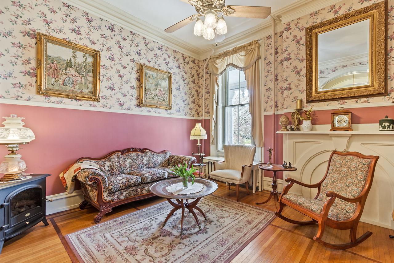 Lovelace Manor Bed And Breakfast Lancaster Esterno foto