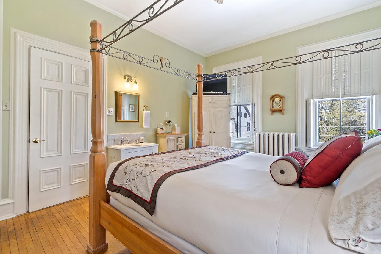 Lovelace Manor Bed And Breakfast Lancaster Esterno foto