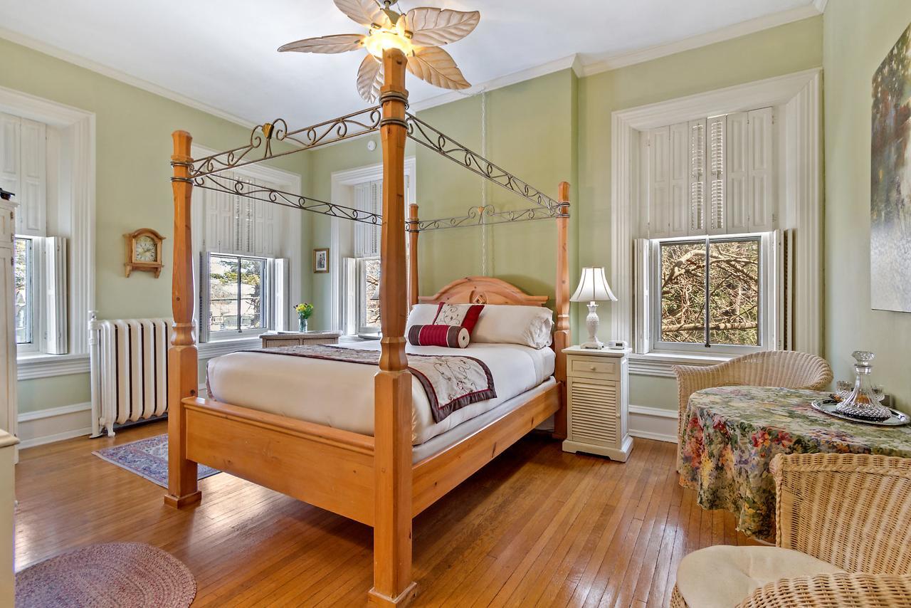 Lovelace Manor Bed And Breakfast Lancaster Esterno foto