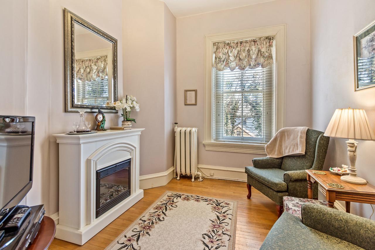 Lovelace Manor Bed And Breakfast Lancaster Esterno foto